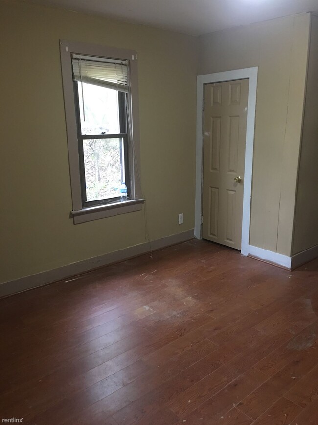 Foto del edificio - 4 br, 1 bath House - 1209 West 4th Street