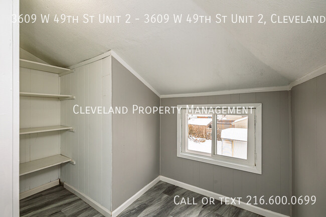 Building Photo - Updated West Side Cleveland Duplex