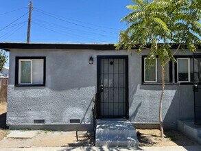 Building Photo - 703 Ray St