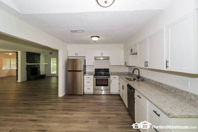 Foto del edificio - Newly Renovated Spacious Home
