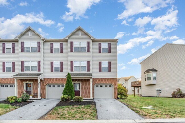 Building Photo - 6383 Creekbend Dr