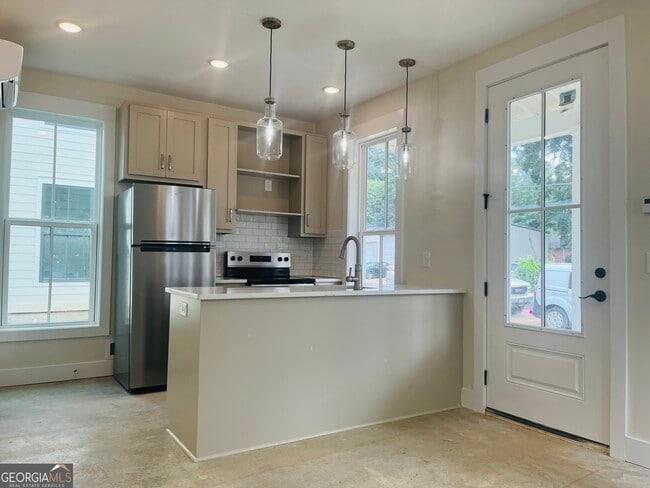Building Photo - 107 Gardenia Ln