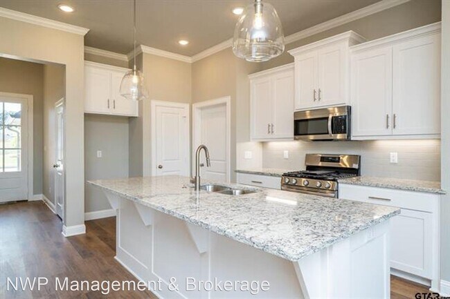 Foto del edificio - 4 br, 2 bath House - 10015 Dayspring Dr