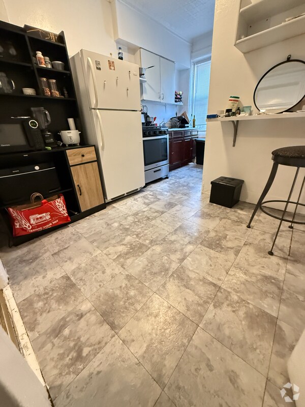 Building Photo - 309 3rd St