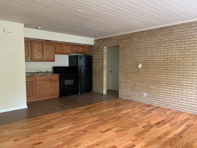 Building Photo - 1646 2nd St