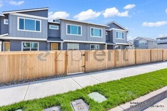 Building Photo - 18304 NE 43rd Pl