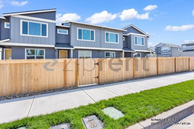 Building Photo - 18304 NE 43rd Pl