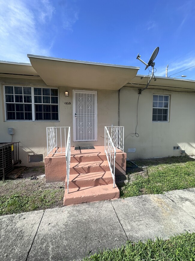 Building Photo - 1222 NW 53rd St