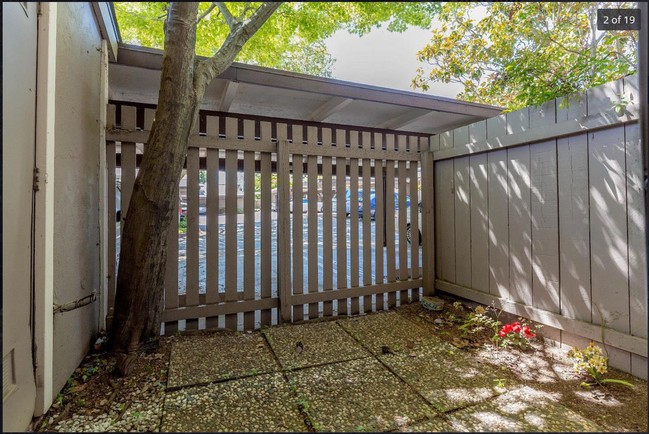 Building Photo - 21108 White Fir Ct