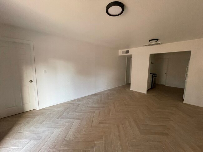 Foto del edificio - 1567 W Peoria Ave