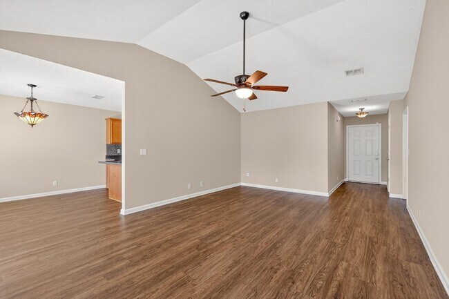 Foto del edificio - 851 Kanatak Ln