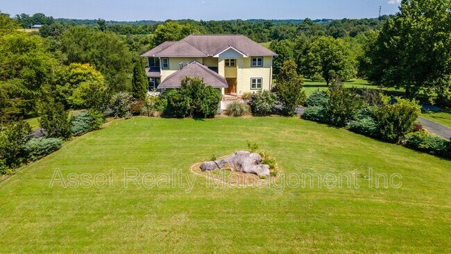 Foto del edificio - 2084 Allenridge Dr