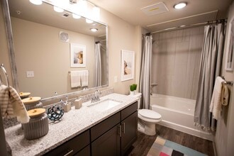 Building Photo - Three 77 Park