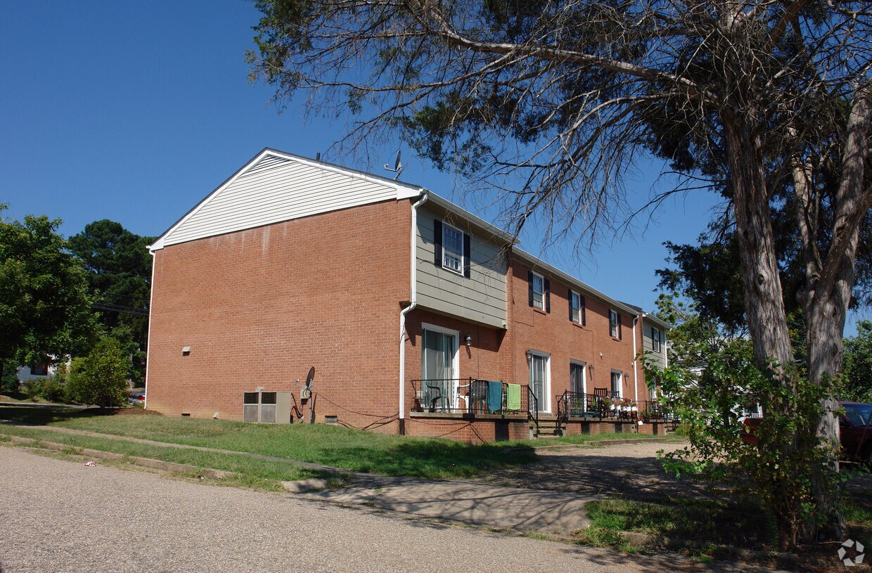 Primary Photo - 539-547 Willis St