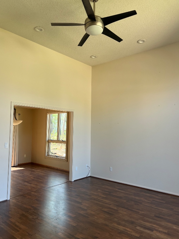 Building Photo - 1014 Northway Ln NE