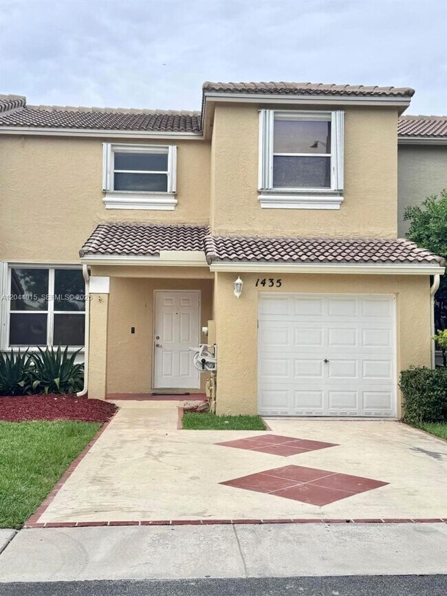Building Photo - 1435 NW 154th Ln