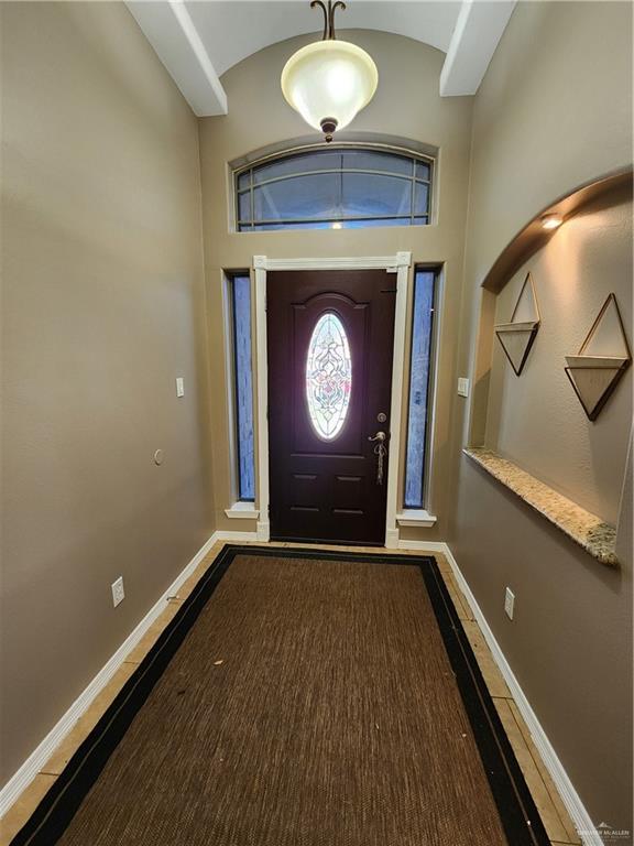 Building Photo - 15 Loma Linda Cir S