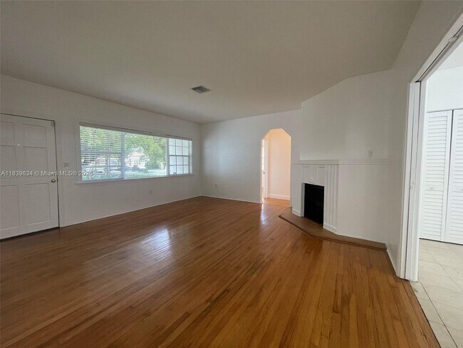 Foto del edificio - 845 Lorca St