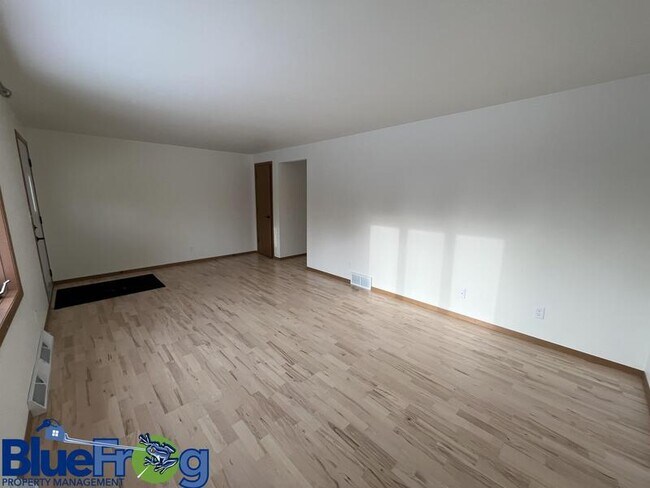 Foto del edificio - 644 Woodlawn Dr