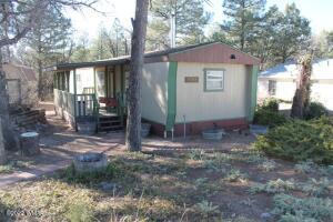 Building Photo - 1100 S 9th Dr