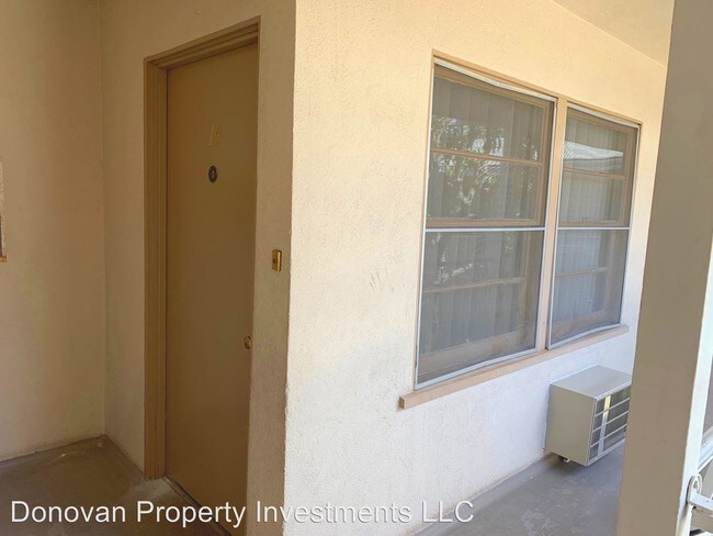 Foto del edificio - 4427 Woodman Ave
