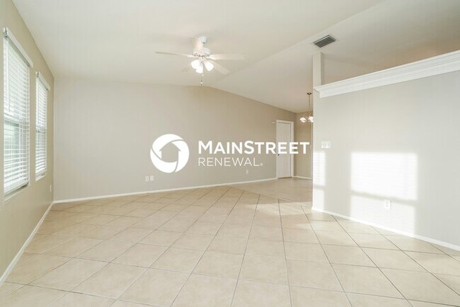 Foto del edificio - 3 Bedroom Pet-Friendly Home in Cape Coral, FL with Main Street Renewal