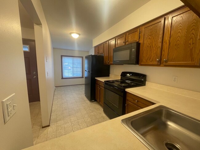 Building Photo - 2805 Chablis Dr