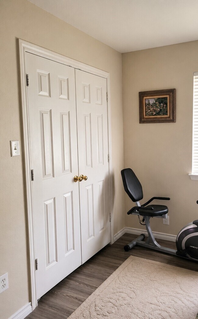Building Photo - 937 Crepe Myrtle St