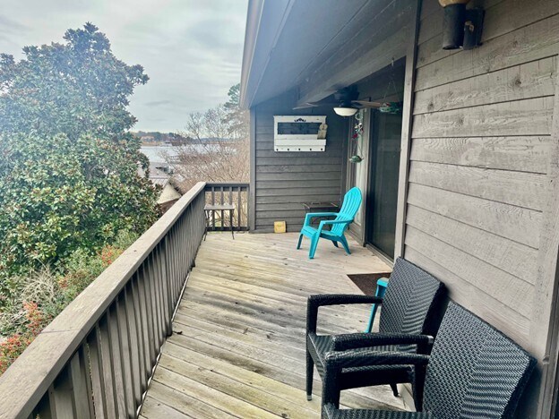 Foto del edificio - 200 Hamilton Oaks Dr