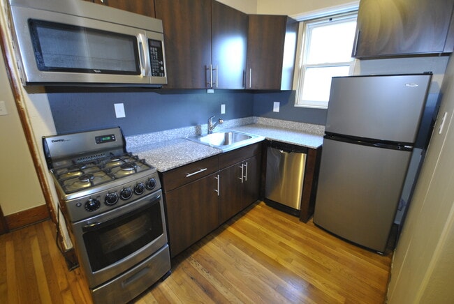 Renovated Studio - 414 Division
