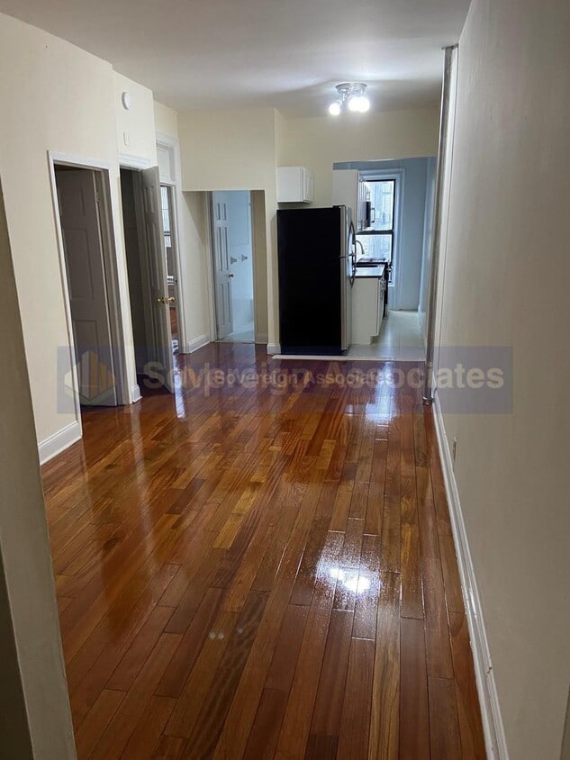Building Photo - 41-47 Saint Nicholas Terrace