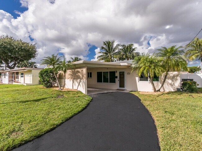 Building Photo - 923 Nautilus Isle