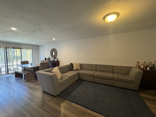 Foto del edificio - 48 Wimbledon Dr