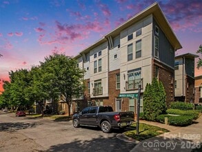 Building Photo - 951 Warren Burgess Ln