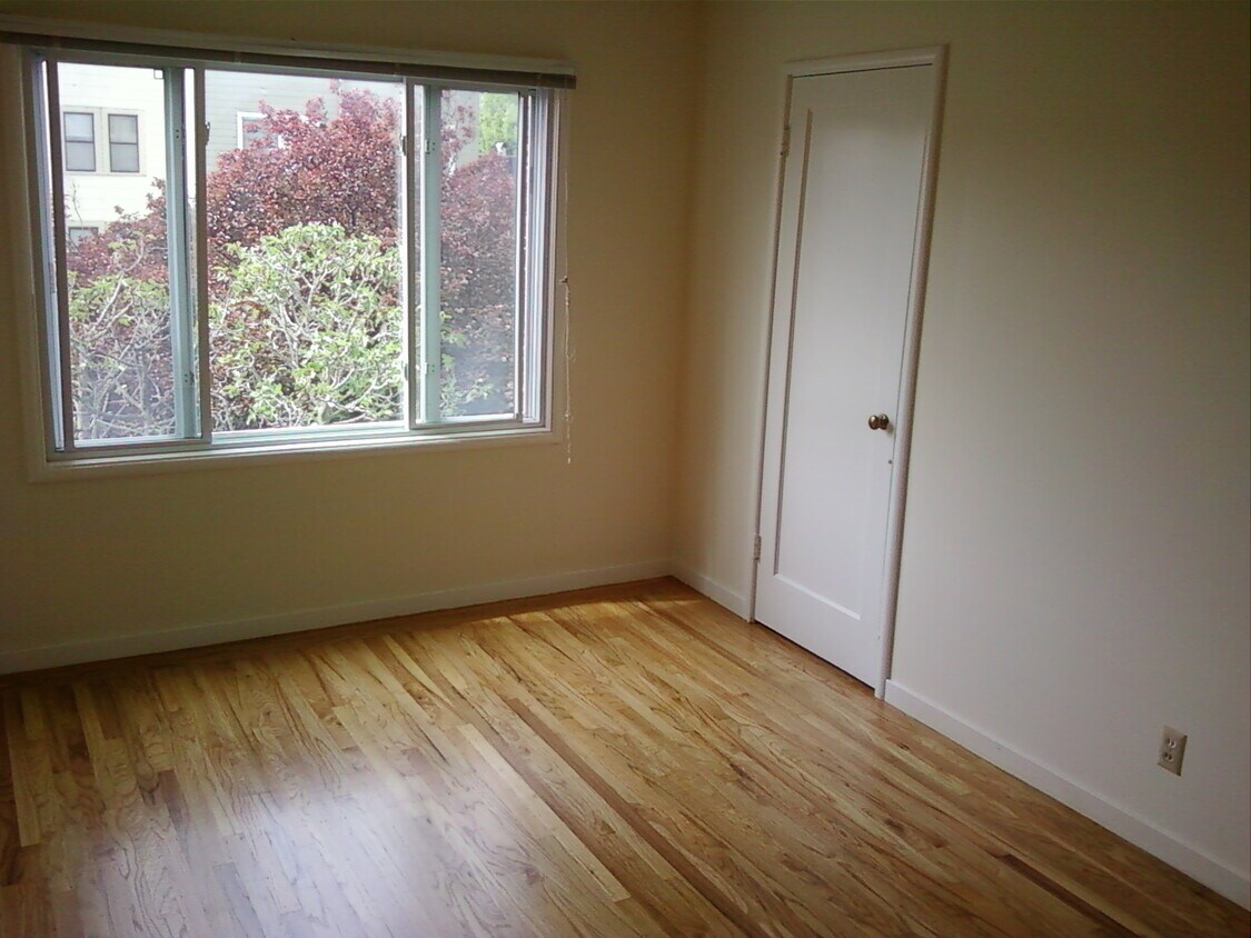 Foto principal - 147 28th St
