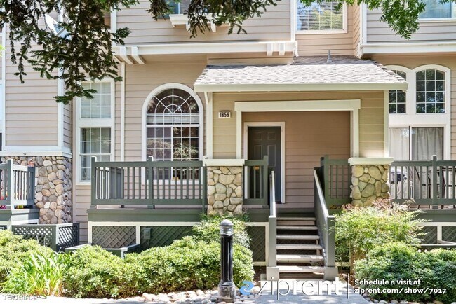 Foto del edificio - 1859 Elk Grove Landing