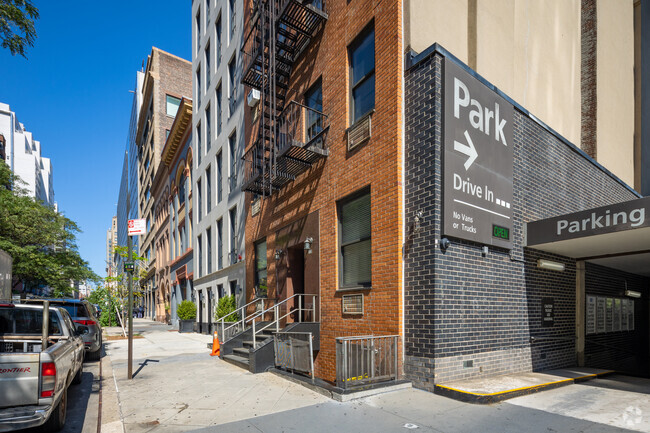 Building Photo - 229 East 67th Street