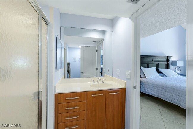 Foto del edificio - 823 Meadowland Dr