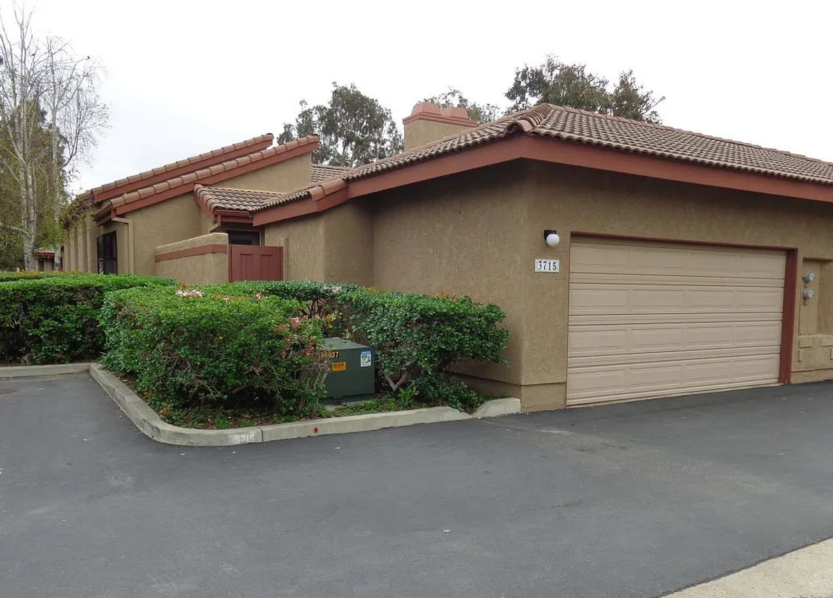 Building Photo - 3715 Via Pacifica Walk