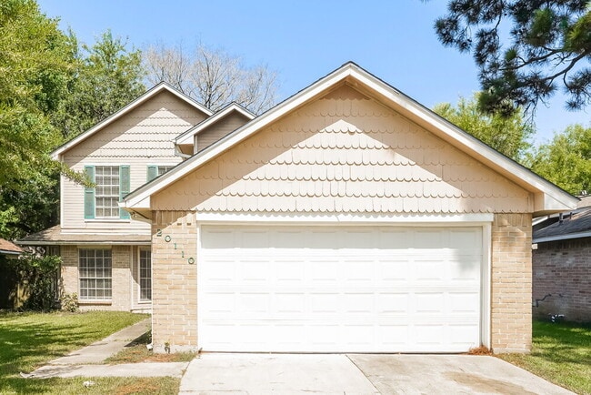Building Photo - 20110 River Brook Dr