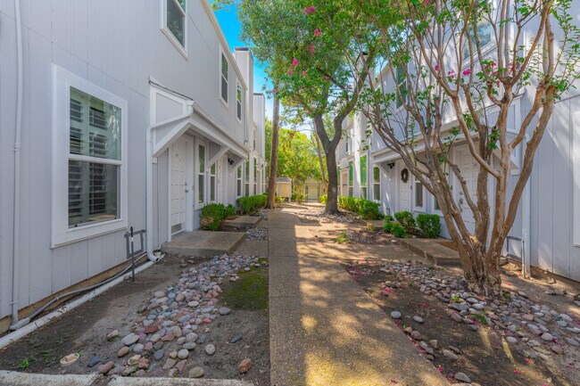 Foto del edificio - 2815 Welborn St
