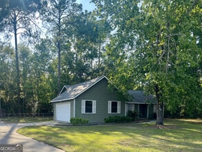 Building Photo - 204 Tanglewood Dr