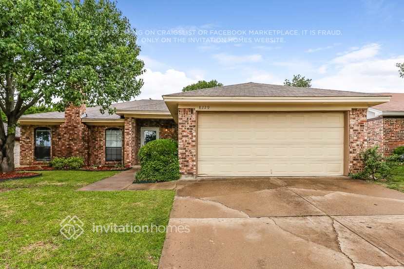 Foto principal - 8229 Meadowbrook Dr