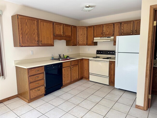 Foto del edificio - 4032 Canterbury Dr