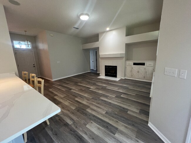 Building Photo - 1813 Weston Cir
