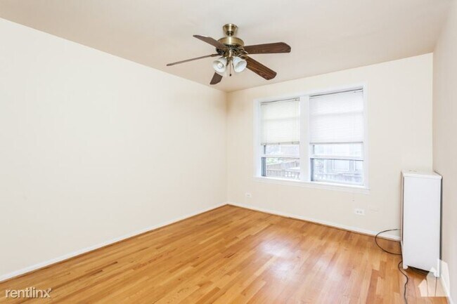 Building Photo - 633 W Deming Pl