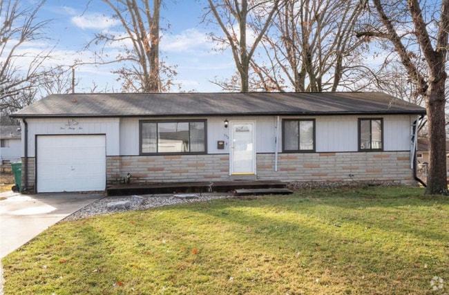 Building Photo - 532 Topaz Ave
