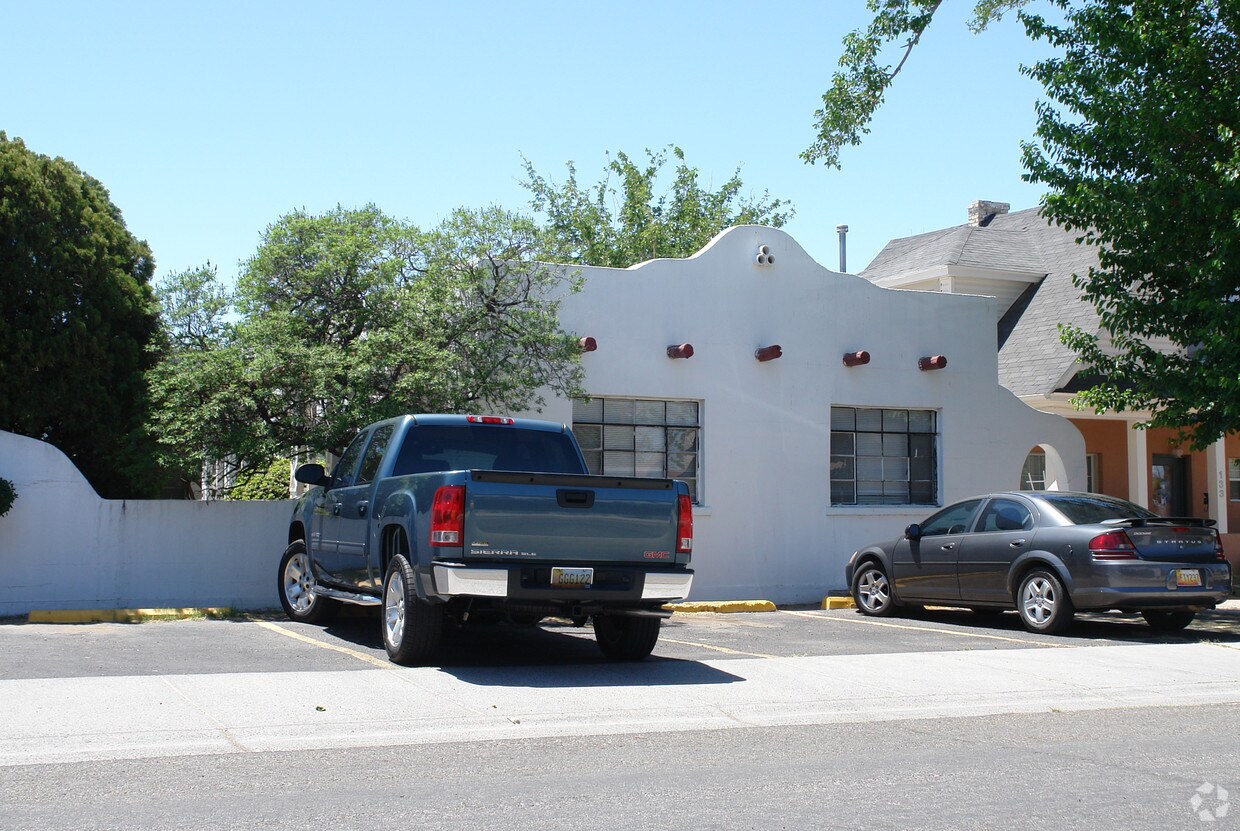 Building Photo - 111 W Lucero Ave