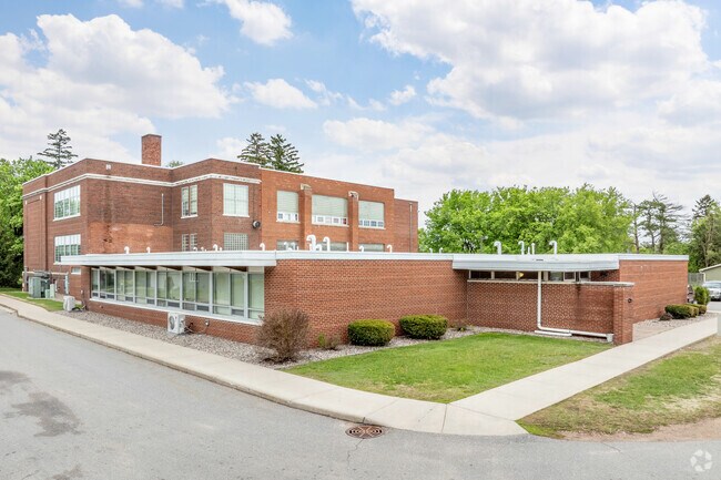 Foto del edificio - Elementary School Apartments