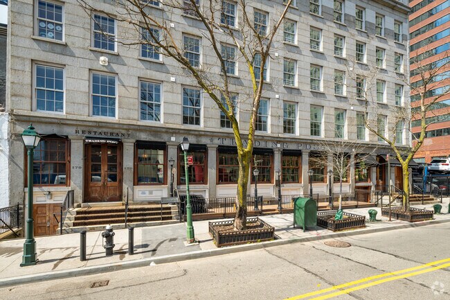 Lower Exterior - 170 John St